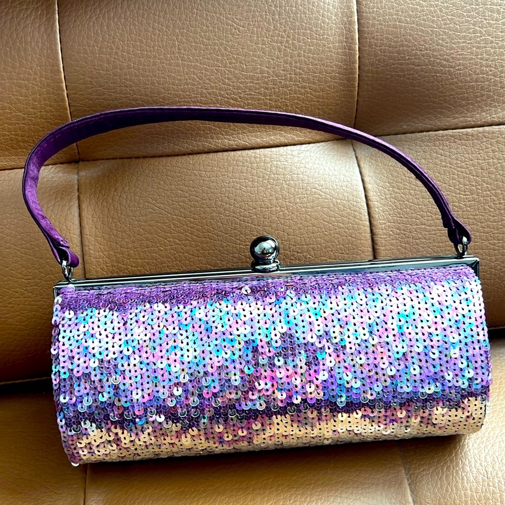 VANESSA OMBRÉ SEQUIN PURSE